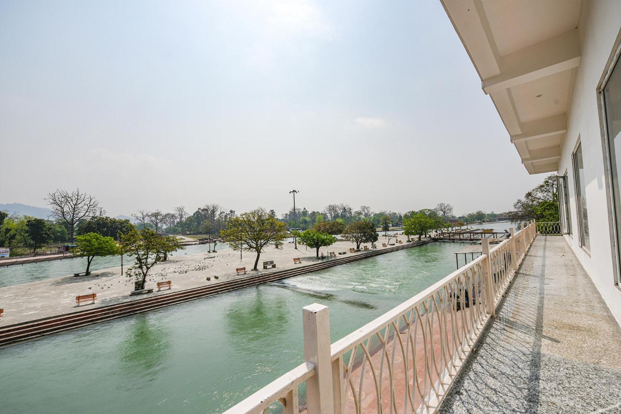 Fabhotel Jaswinder Bhawan Haridwār Exteriör bild