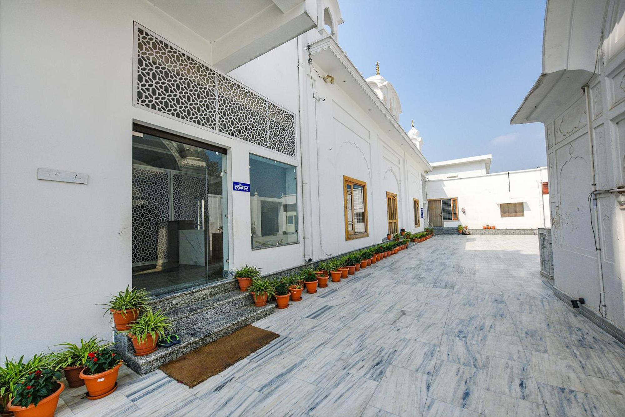 Fabhotel Jaswinder Bhawan Haridwār Exteriör bild