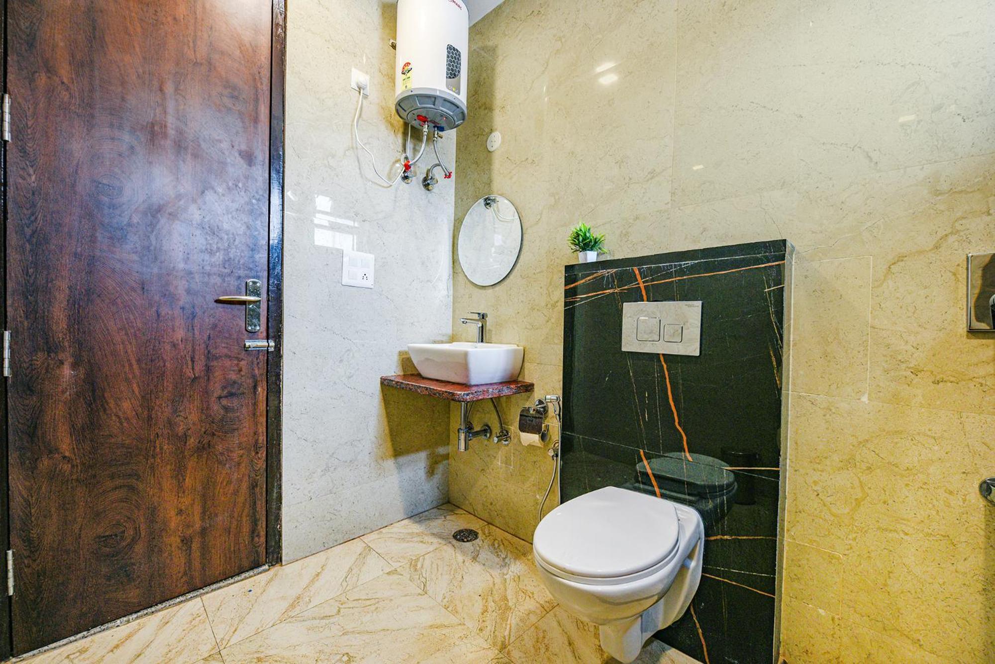Fabhotel Jaswinder Bhawan Haridwār Exteriör bild