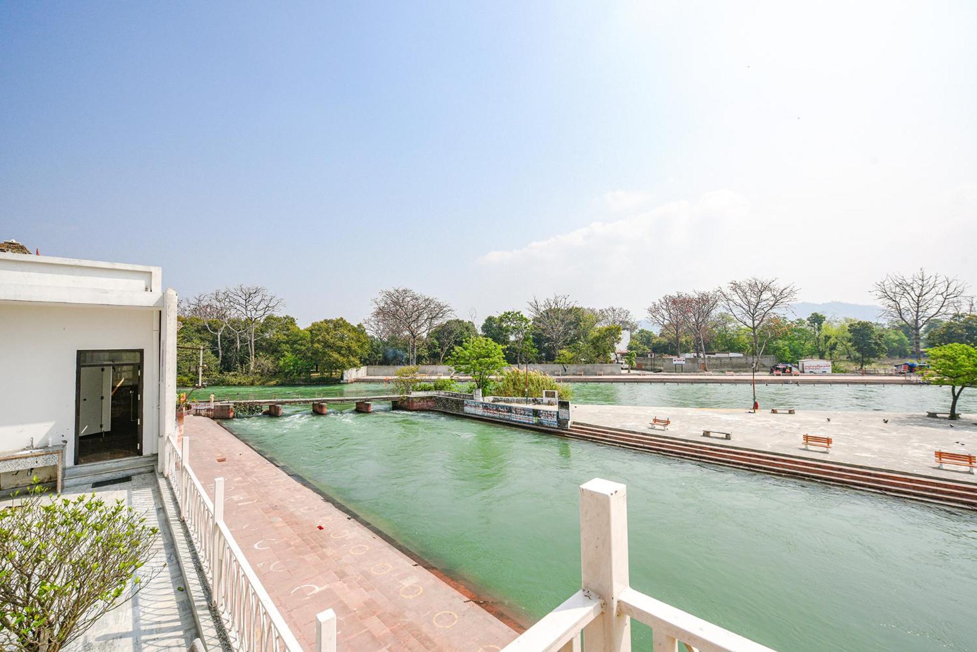 Fabhotel Jaswinder Bhawan Haridwār Exteriör bild